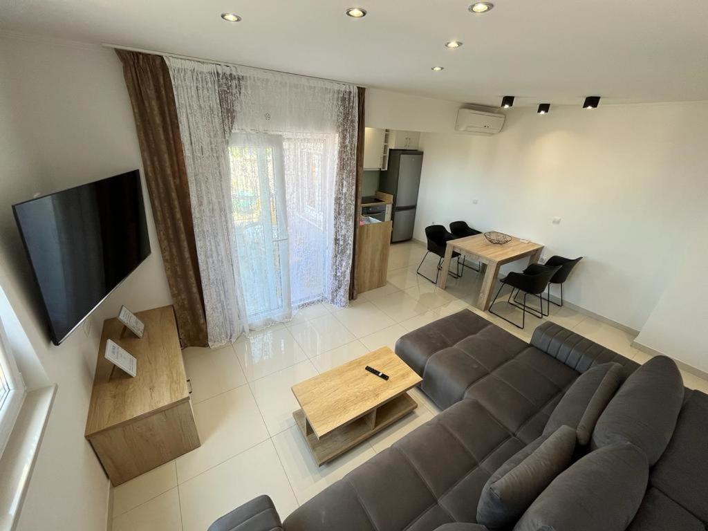 Apartments Pivac Макарска Экстерьер фото